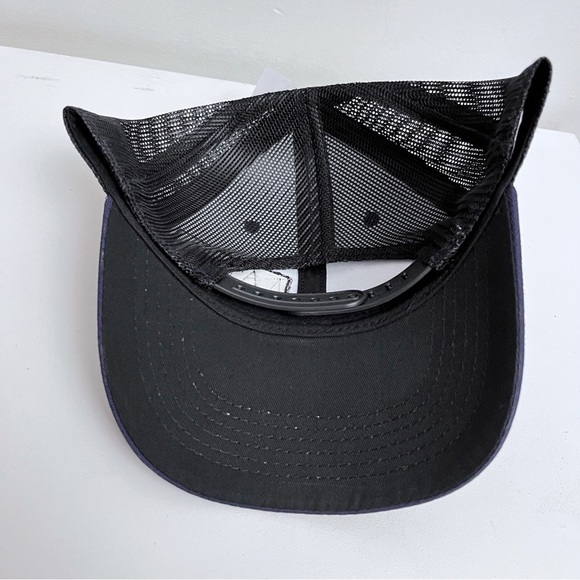 Cabela’s Men’s Navy Blue Mesh Snapback Trucker Hat NWT - Picture 3 of 9